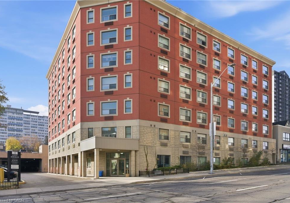 149-main-street-w-hamilton-ontario-40790296