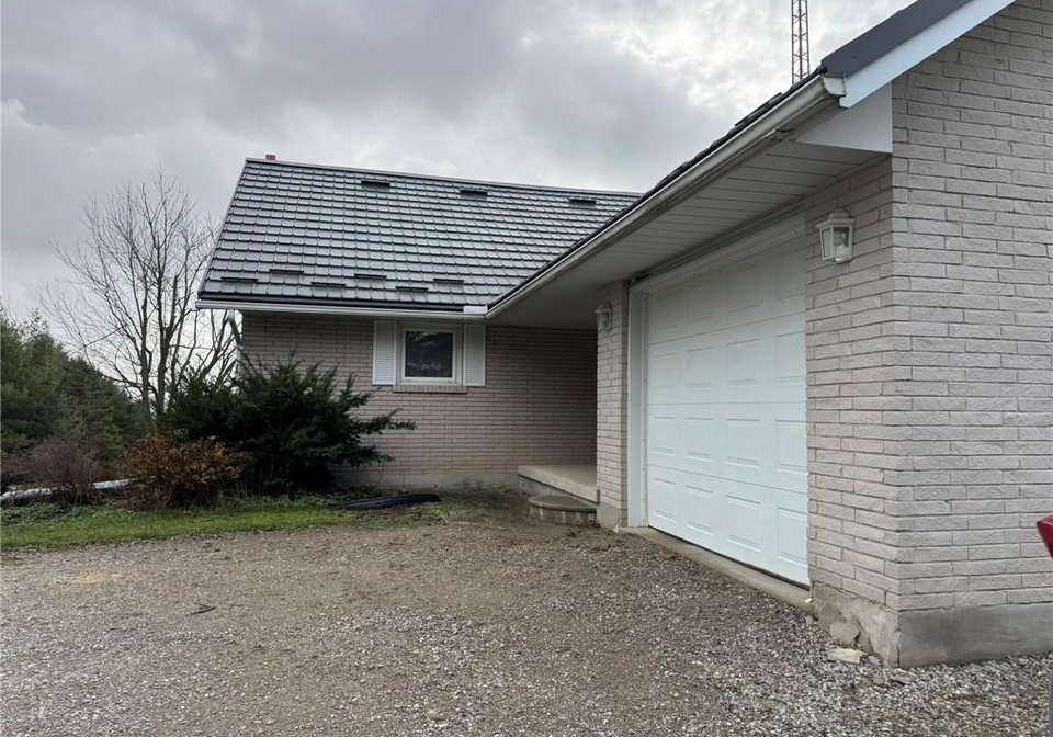 2768-nafziger-road-new-hamburg-ontario-40790318