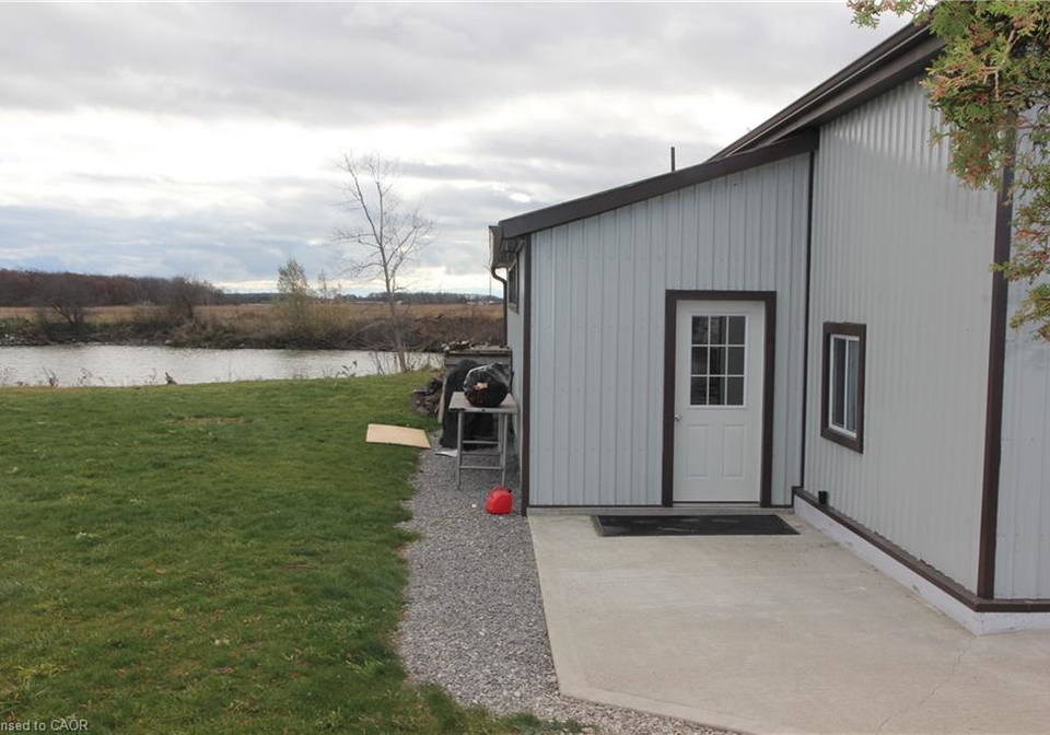 4078-3-highway-cayuga-ontario-40790350