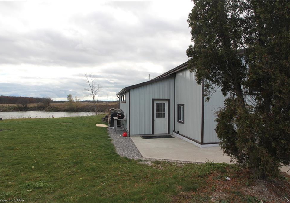 4078-3-highway-cayuga-ontario-40790350