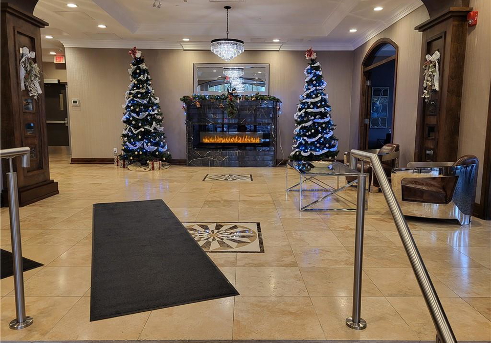 205-lakeshore-road-w-oakville-ontario-40790352