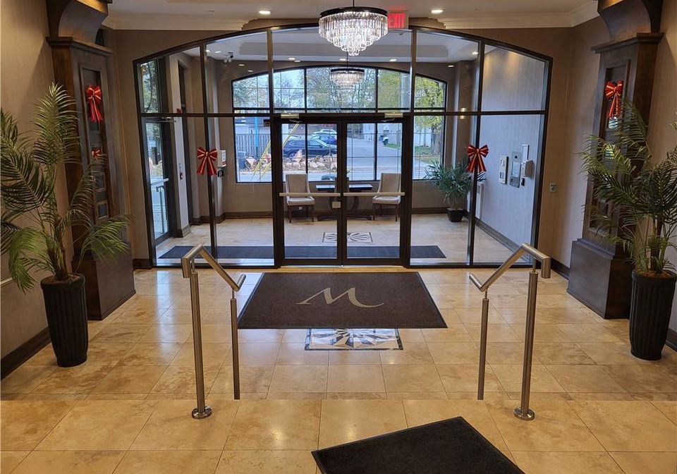 205-lakeshore-road-w-oakville-ontario-40790352