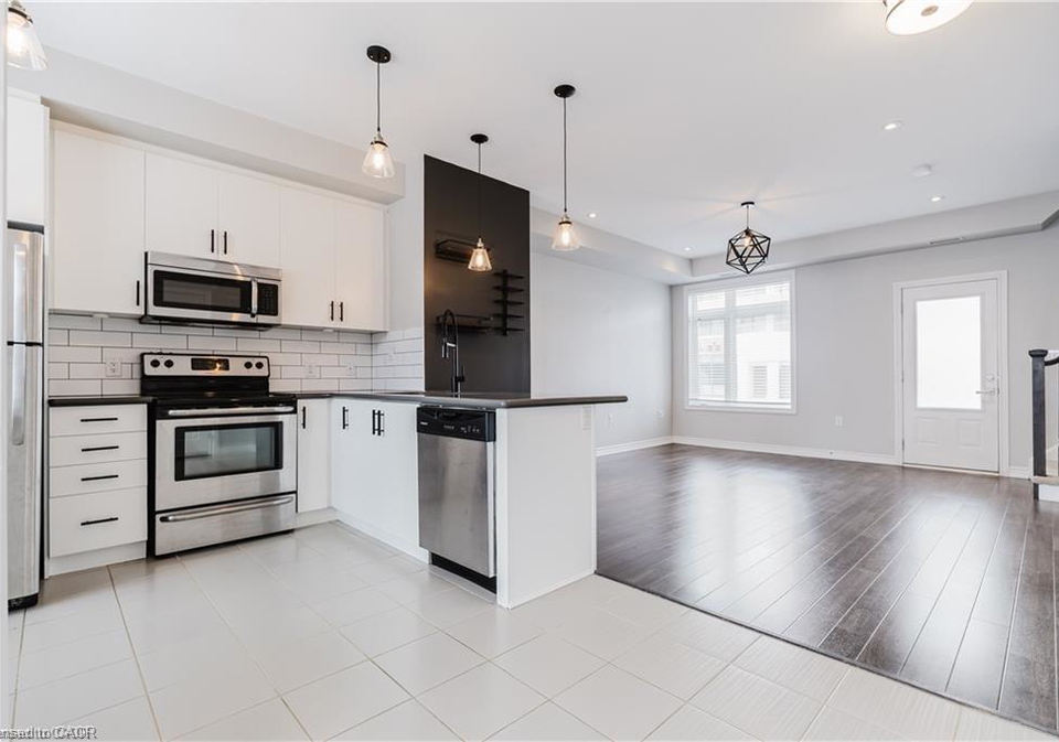 5030-corporate-drive-burlington-ontario-40790393