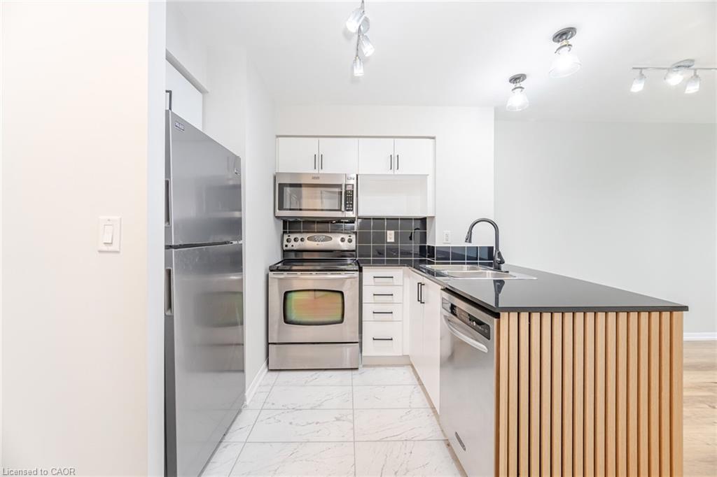 18-yonge-street-toronto-ontario-40790488