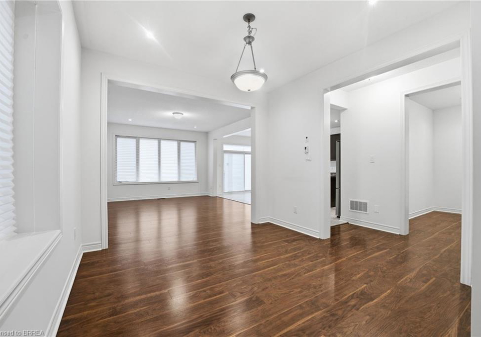 106-barlow-place-paris-ontario-40790587
