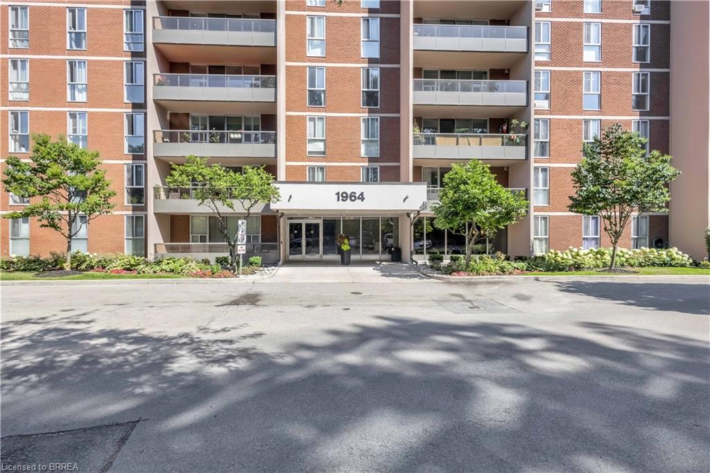 1964-main-street-w-hamilton-ontario-40790606