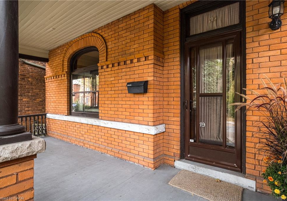 219-charlton-avenue-w-hamilton-ontario-40790702