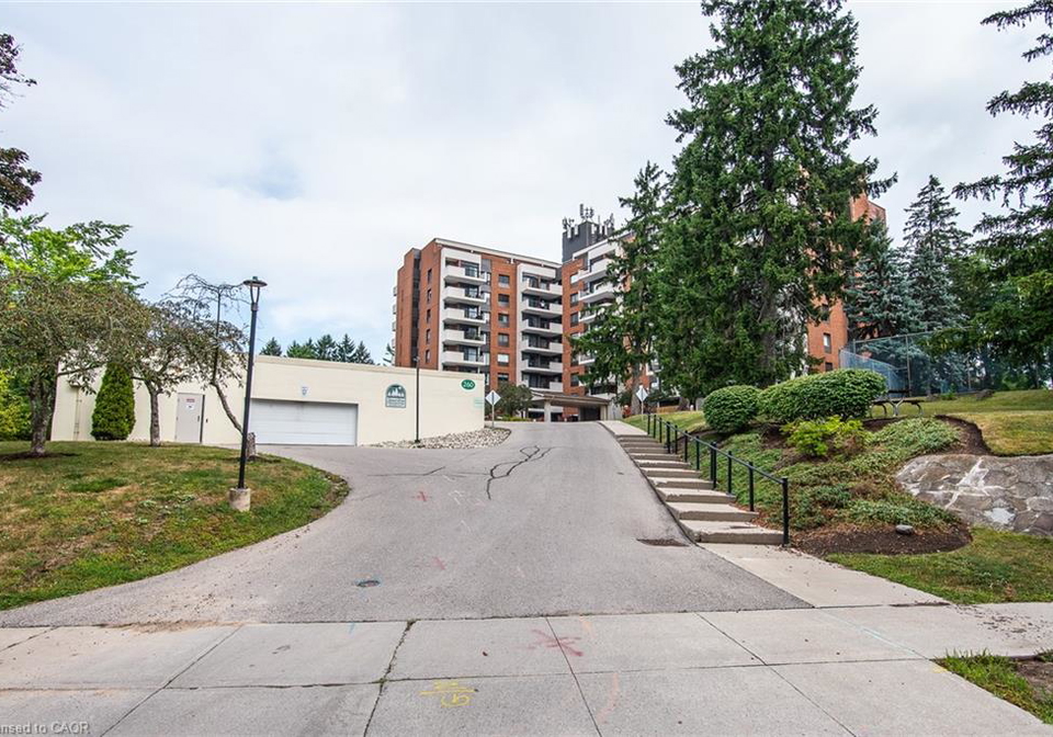 260-sheldon-avenue-n-kitchener-ontario-40790763