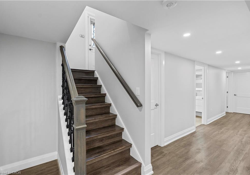 37-donn-avenue-stoney-creek-ontario-40790764