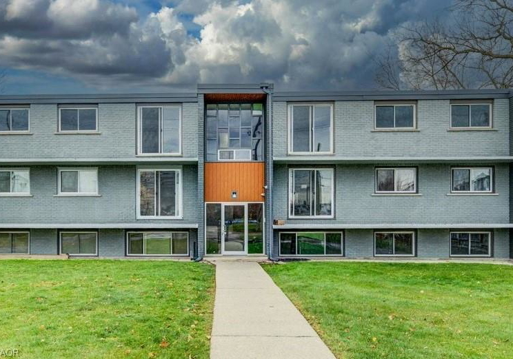 82-elgin-street-s-cambridge-ontario-40790837