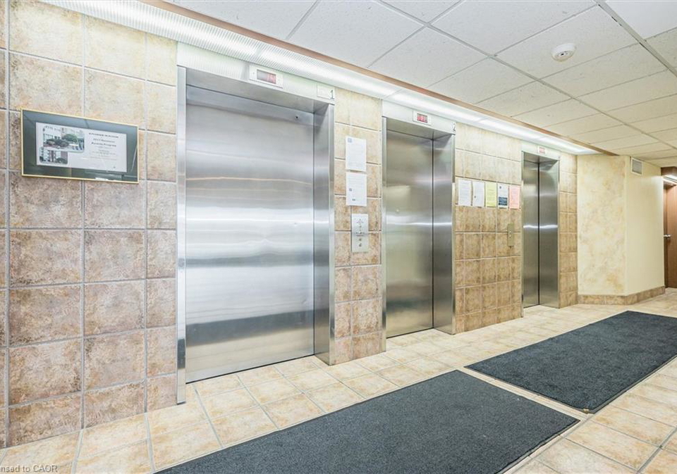 55-green-valley-drive-kitchener-ontario-40790865
