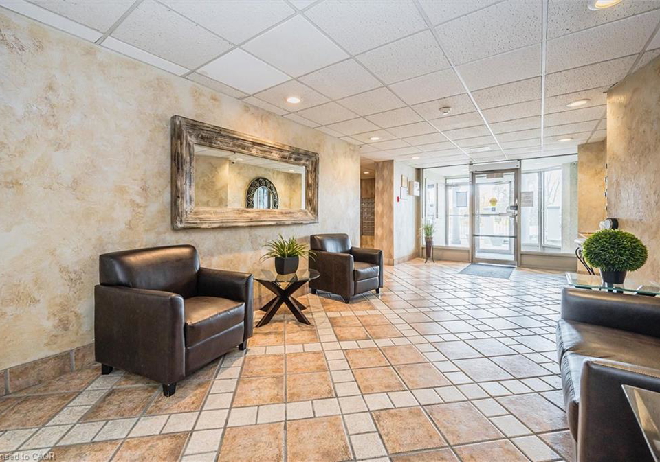 55-green-valley-drive-kitchener-ontario-40790865