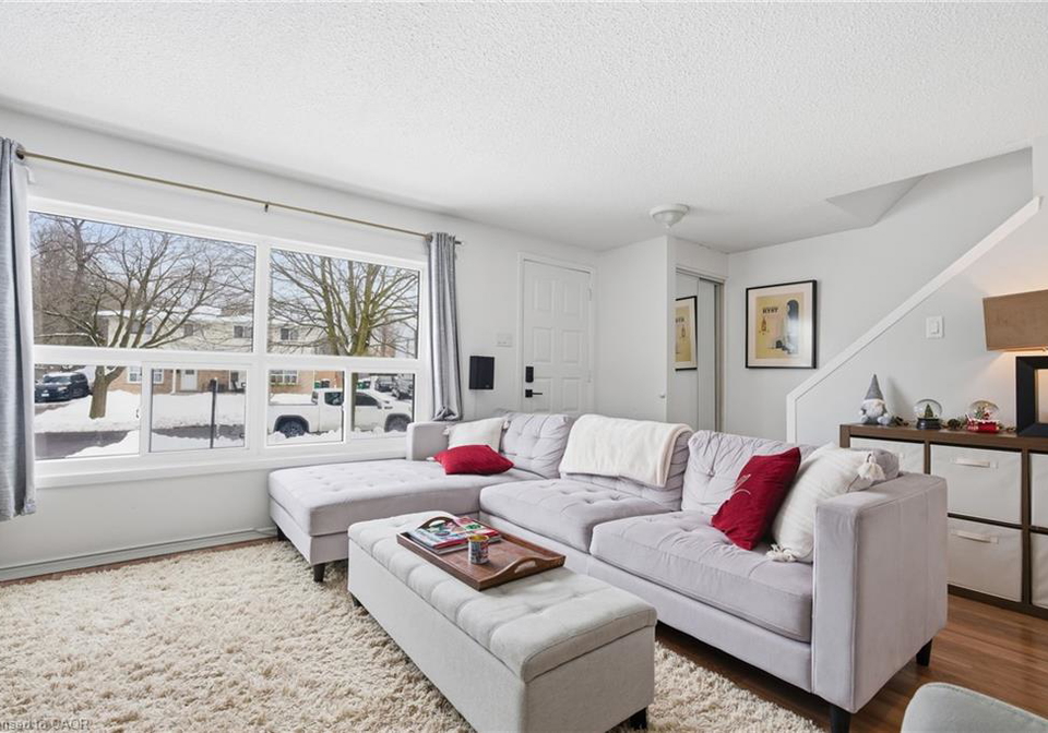 45b-karen-walk-waterloo-ontario-40790992