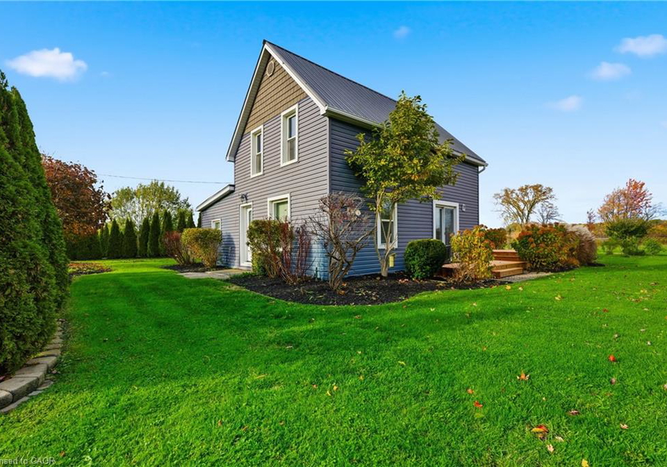 112-young-road-dunnville-ontario-40791168