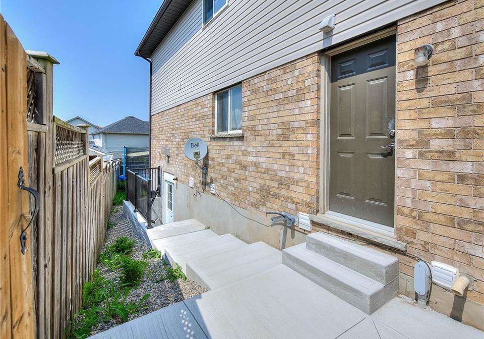 550-rush-meadow-crescent-kitchener-ontario-40791169