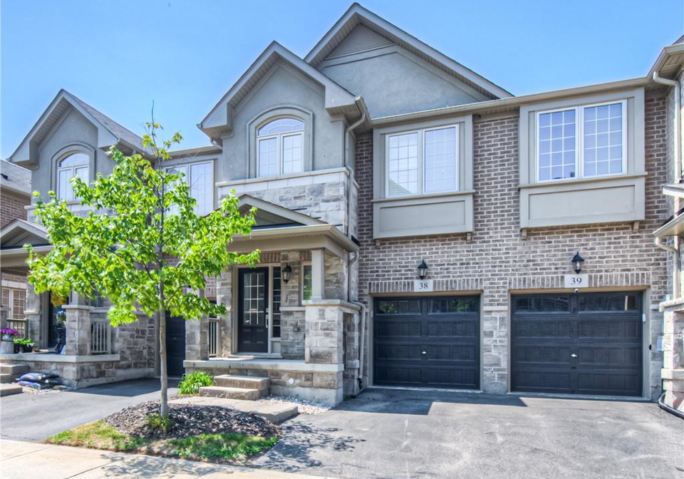 215-dundas-street-e-waterdown-ontario-40791171