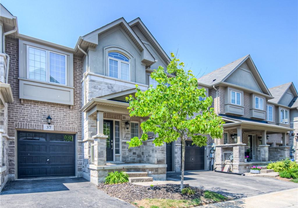 215-dundas-street-e-waterdown-ontario-40791171