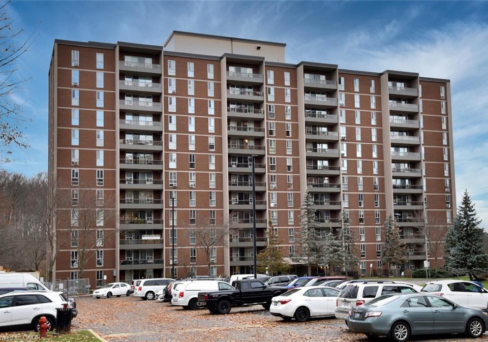 1968-main-street-w-hamilton-ontario-40791193