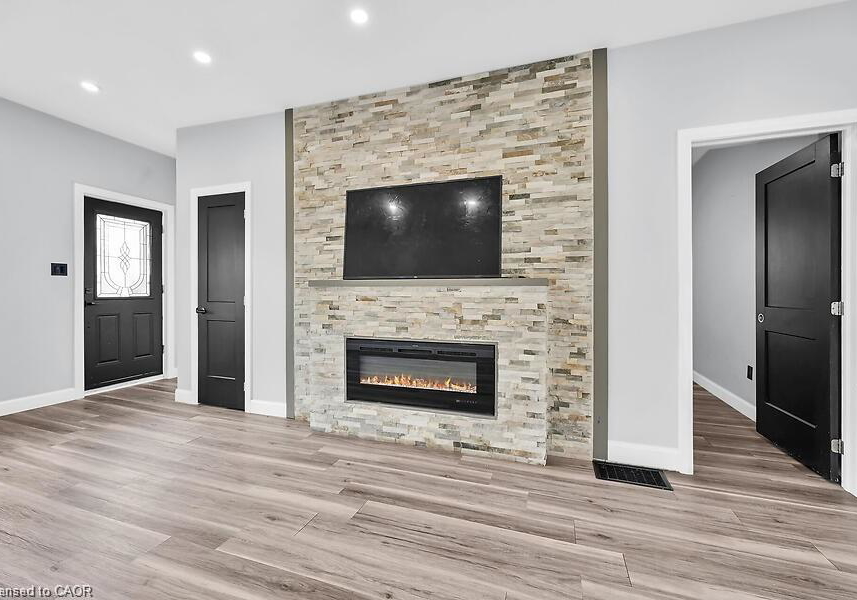 16-webling-street-brantford-ontario-40791258