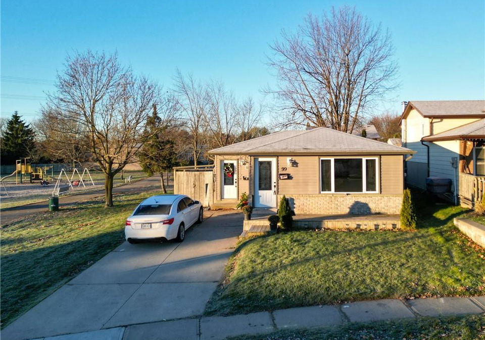 99-broken-oak-crescent-kitchener-ontario-40791439