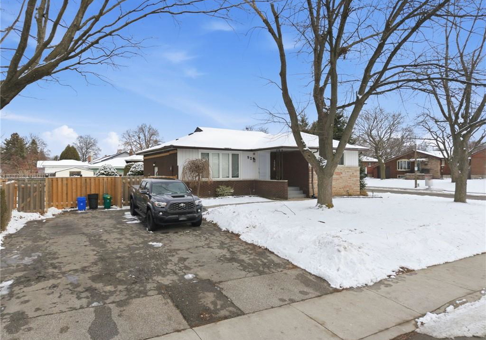 92-south-bend-road-w-hamilton-ontario-40791540
