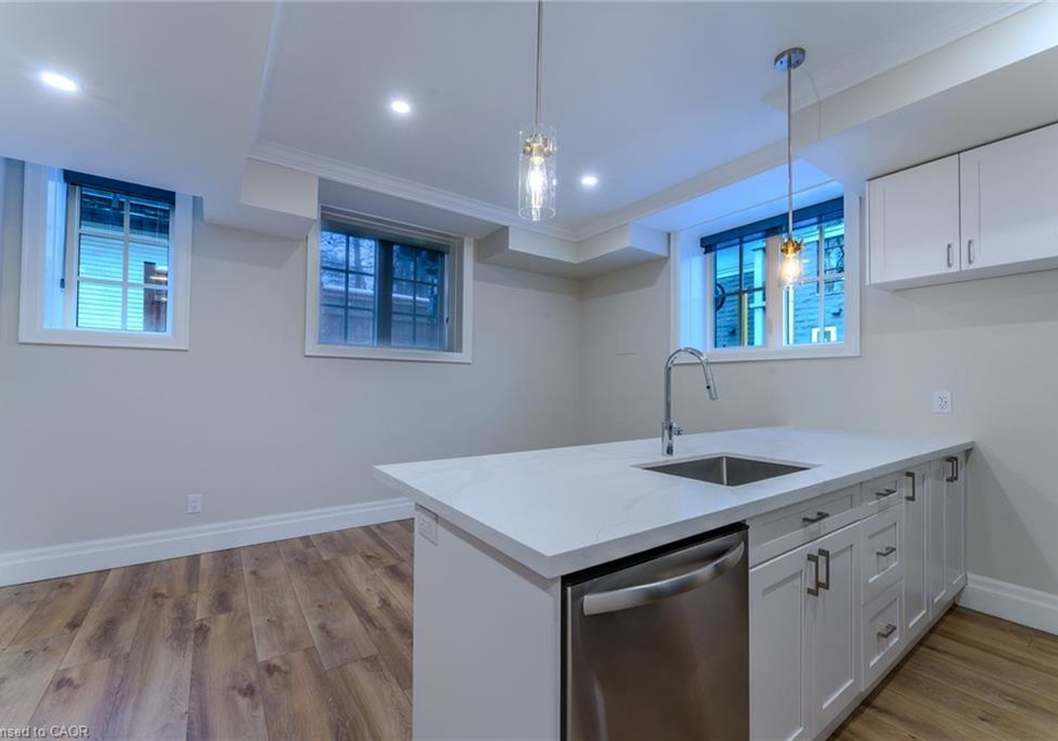 100-charlton-avenue-w-hamilton-ontario-40791854