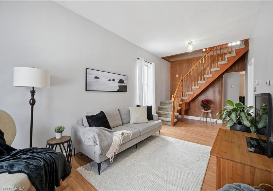 11-hill-avenue-brantford-ontario-40792028