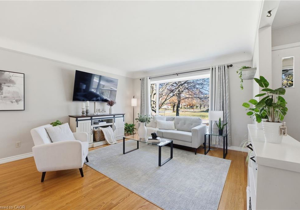 11-kensington-avenue-kitchener-ontario-40792056