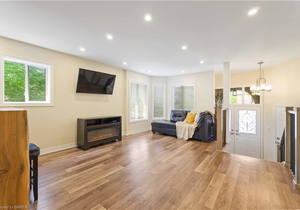 4319-arejay-avenue-beamsville-ontario-40792239