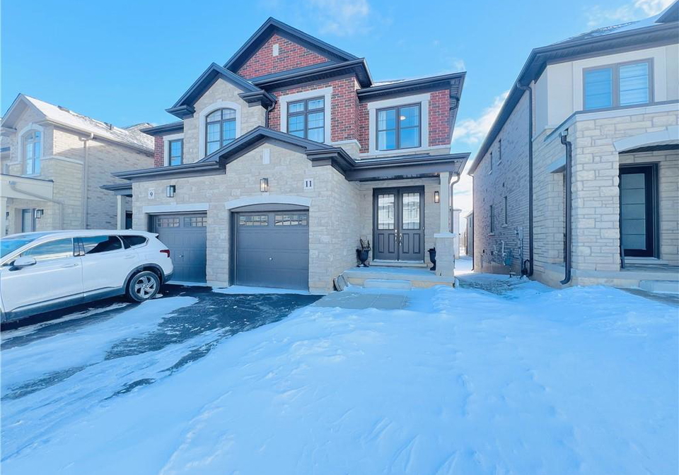 11-cherry-blossom-heights-hamilton-ontario-40792259