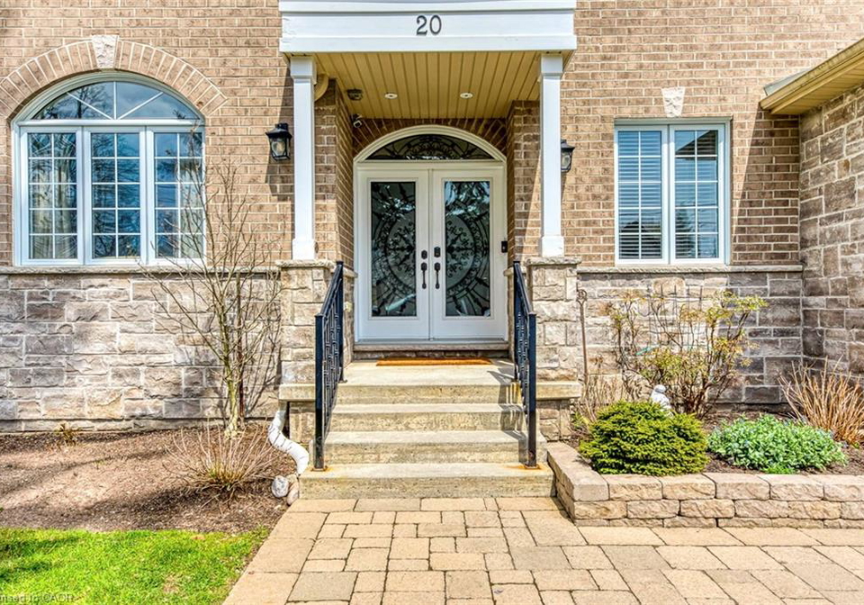 20-vinegar-hill-waterdown-ontario-40792282