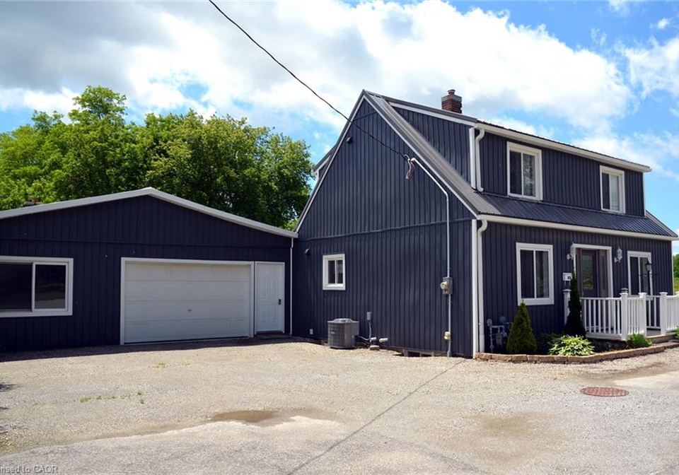404-queensway-w-simcoe-ontario-40792287