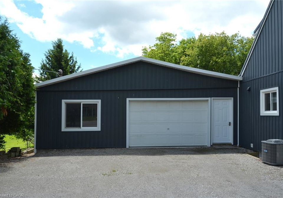 404-queensway-w-simcoe-ontario-40792287