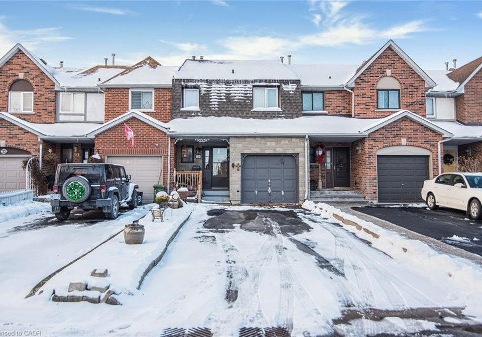 28-perthshire-court-hamilton-ontario-40792291