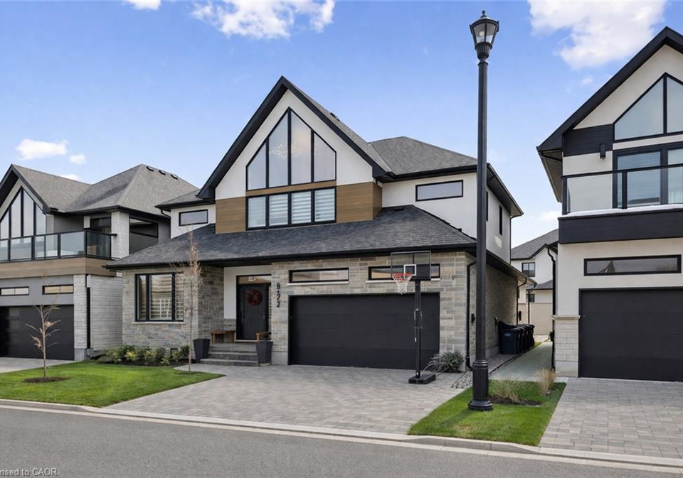 972-stonecliffe-walk-kitchener-ontario-40792292