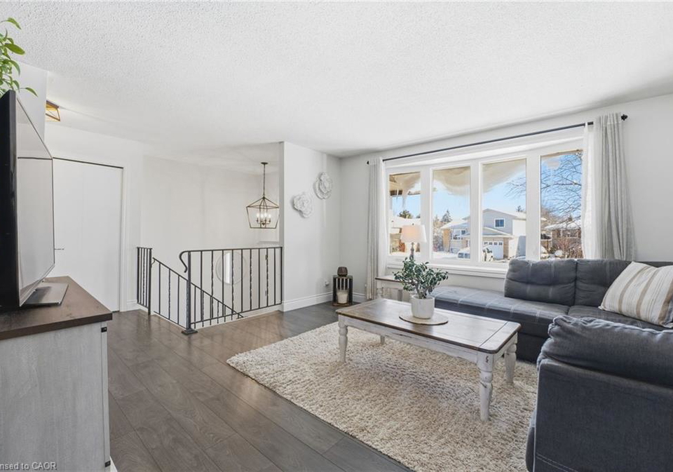 627-pineridge-road-waterloo-ontario-40792330
