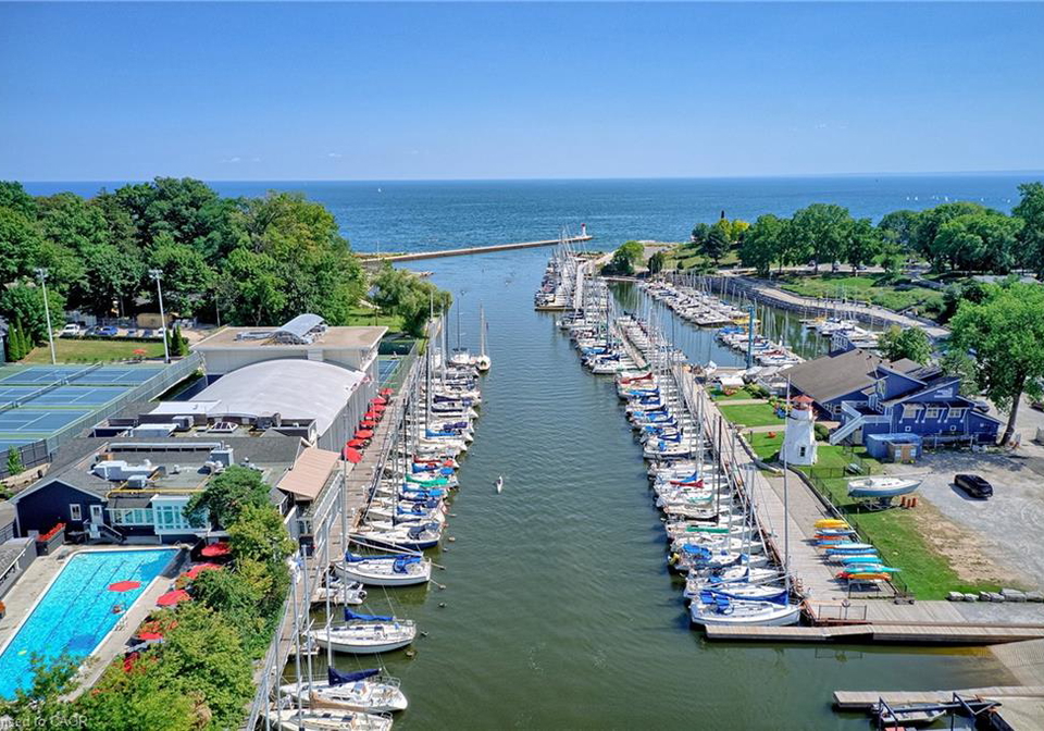 100-lakeshore-road-e-oakville-ontario-40792373