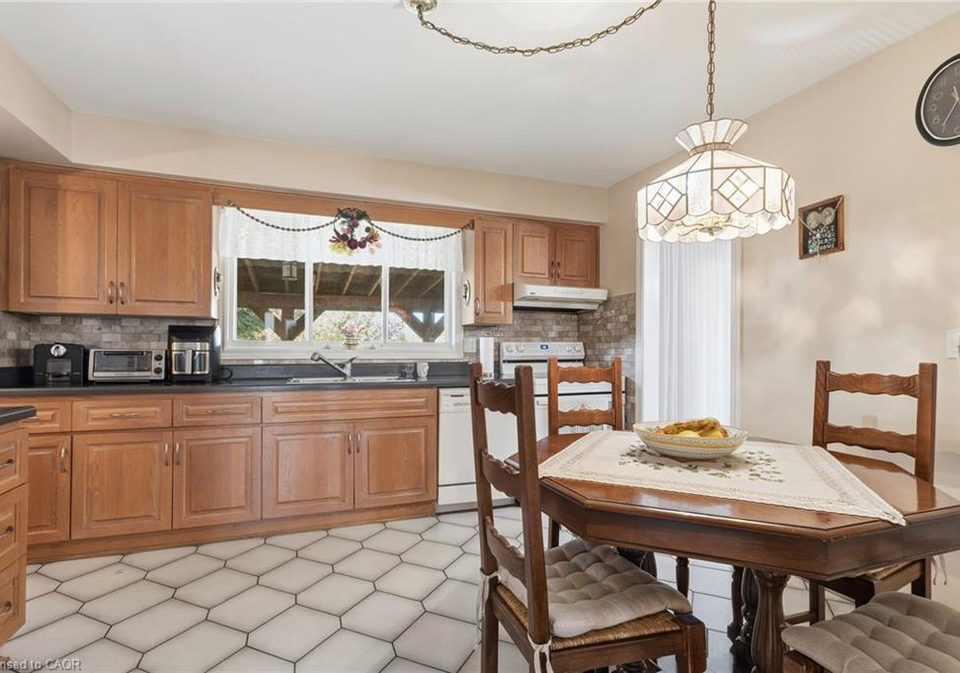 337-mcneilly-road-stoney-creek-ontario-40792496