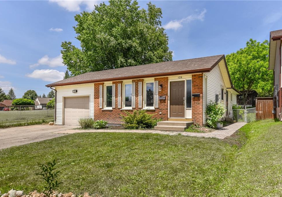 128-carlyle-drive-kitchener-ontario-40792521