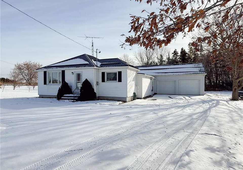 4068-highway-3-simcoe-ontario-40792619