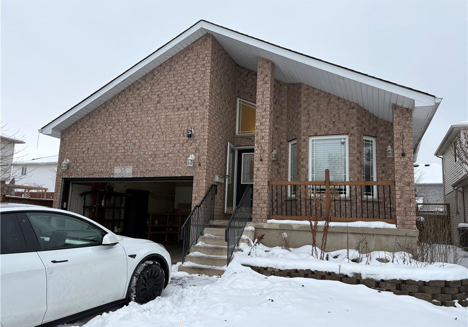 35-melrose-place-guelph-ontario-40792765
