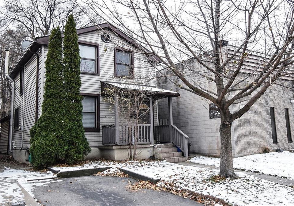16-land-street-n-hamilton-ontario-40792814