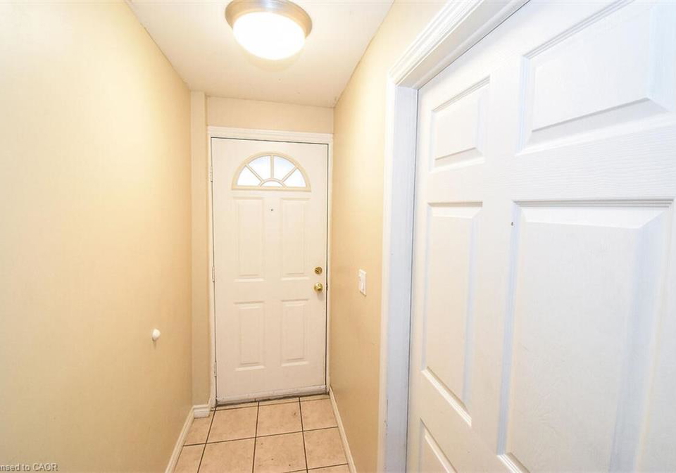 16-land-street-n-hamilton-ontario-40792814