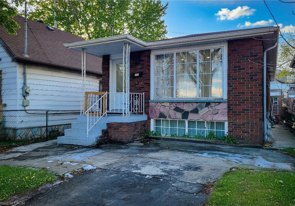 212-grace-avenue-hamilton-ontario-40792818