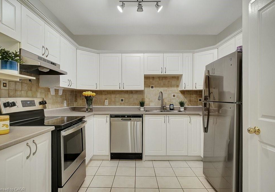 255-keats-way-waterloo-ontario-40792825