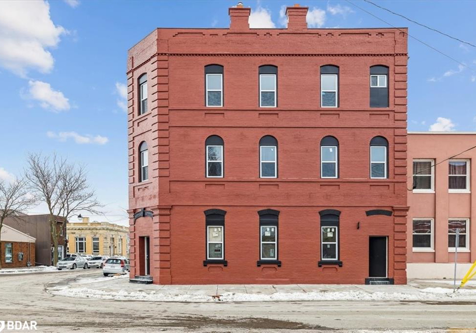 68-peel-street-w-simcoe-ontario-40792835