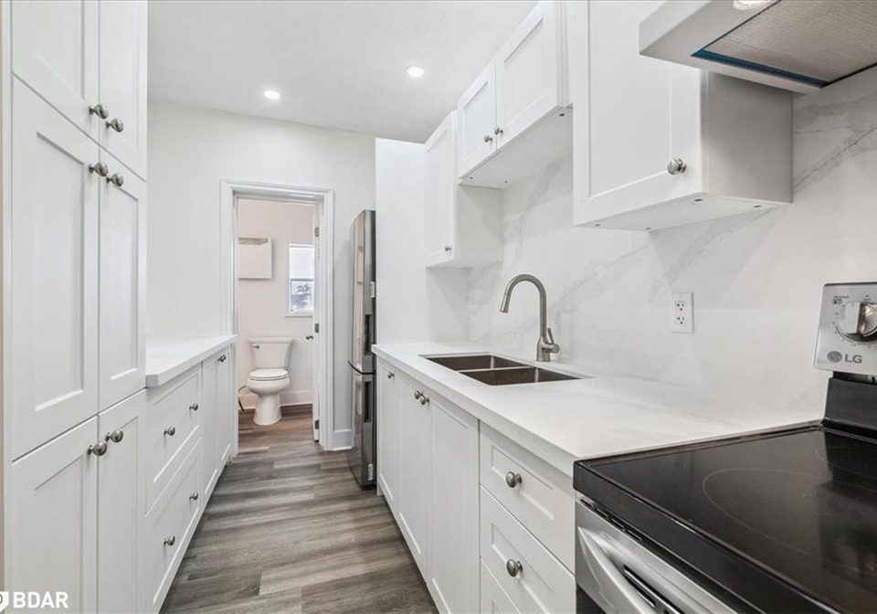 68-peel-street-w-simcoe-ontario-40792844