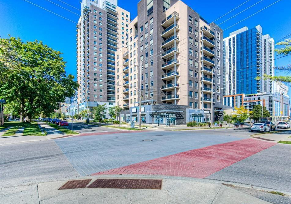 318-spruce-street-waterloo-ontario-40792875