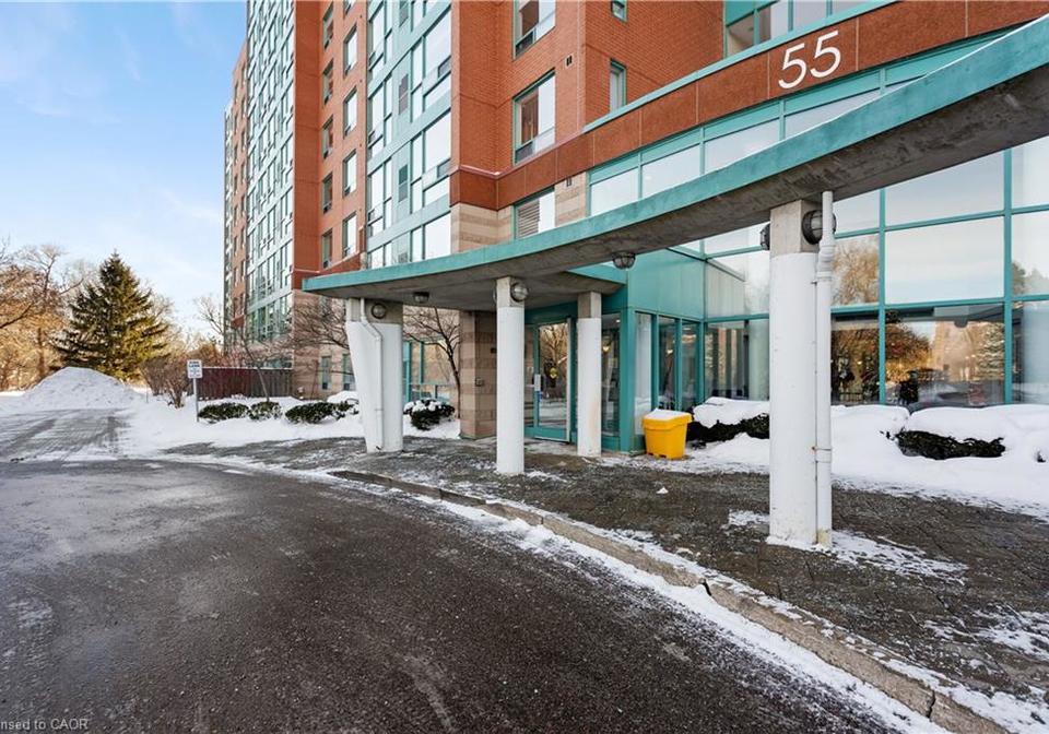 55-blue-springs-drive-waterloo-ontario-40792879