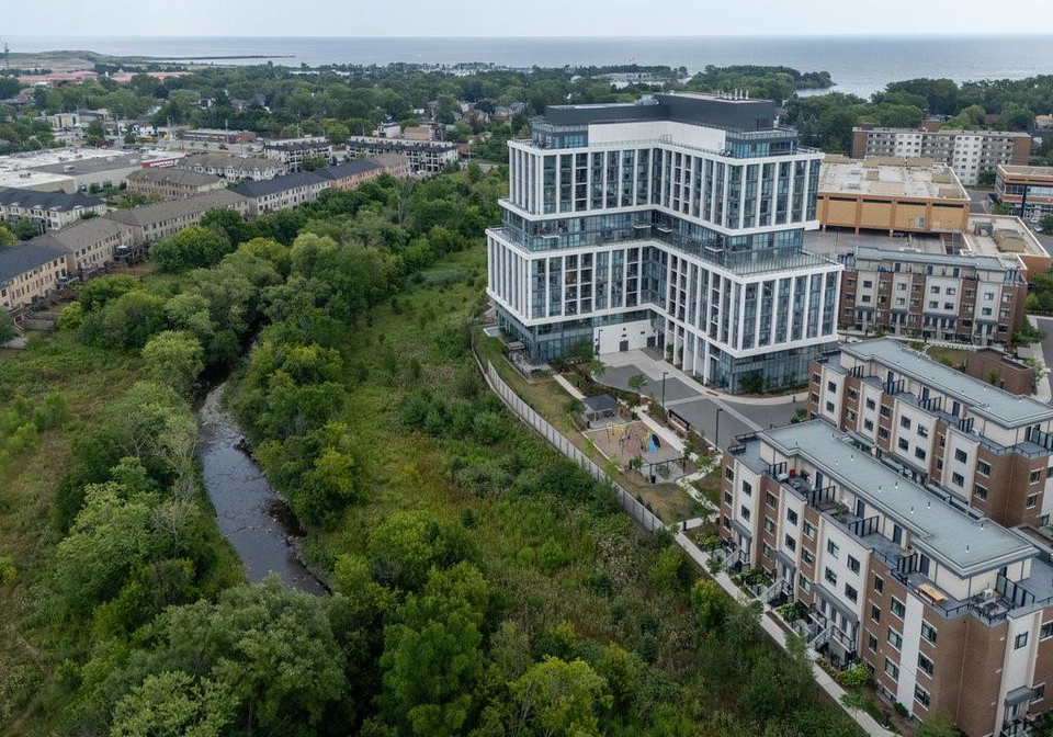 1063-douglas-mccurdy-common-mississauga-ontario-40792952